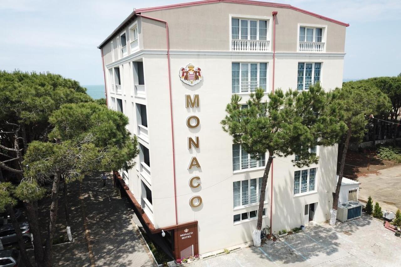 Hotel Monaco & Garden Golem  Ngoại thất bức ảnh