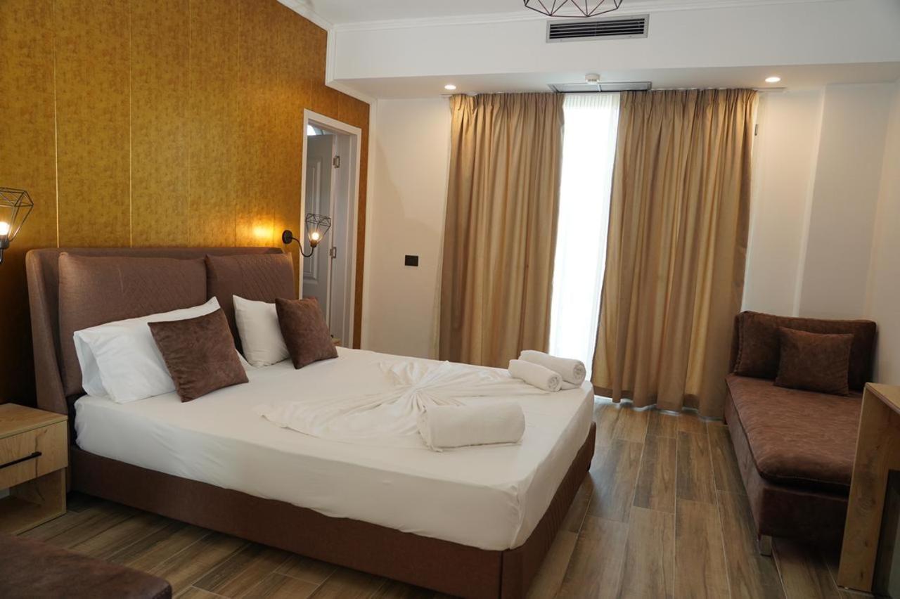 Hotel Monaco & Garden Golem  Ngoại thất bức ảnh