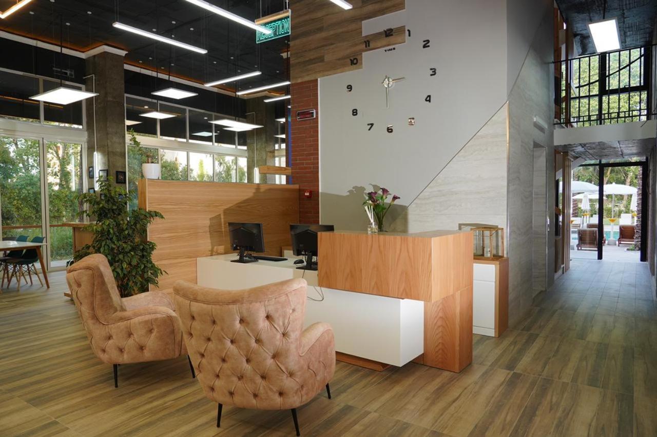 Hotel Monaco & Garden Golem  Ngoại thất bức ảnh