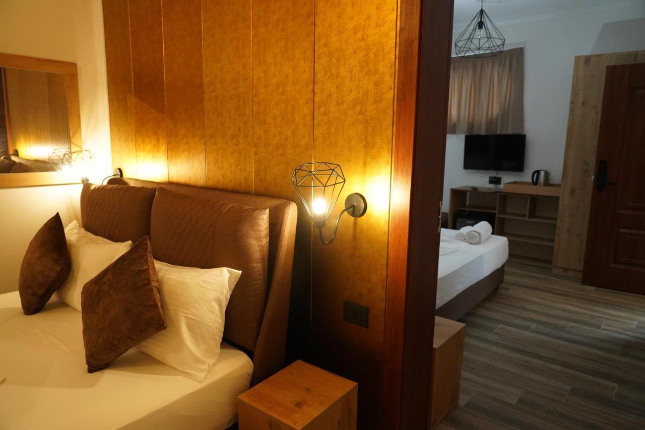 Hotel Monaco & Garden Golem  Ngoại thất bức ảnh