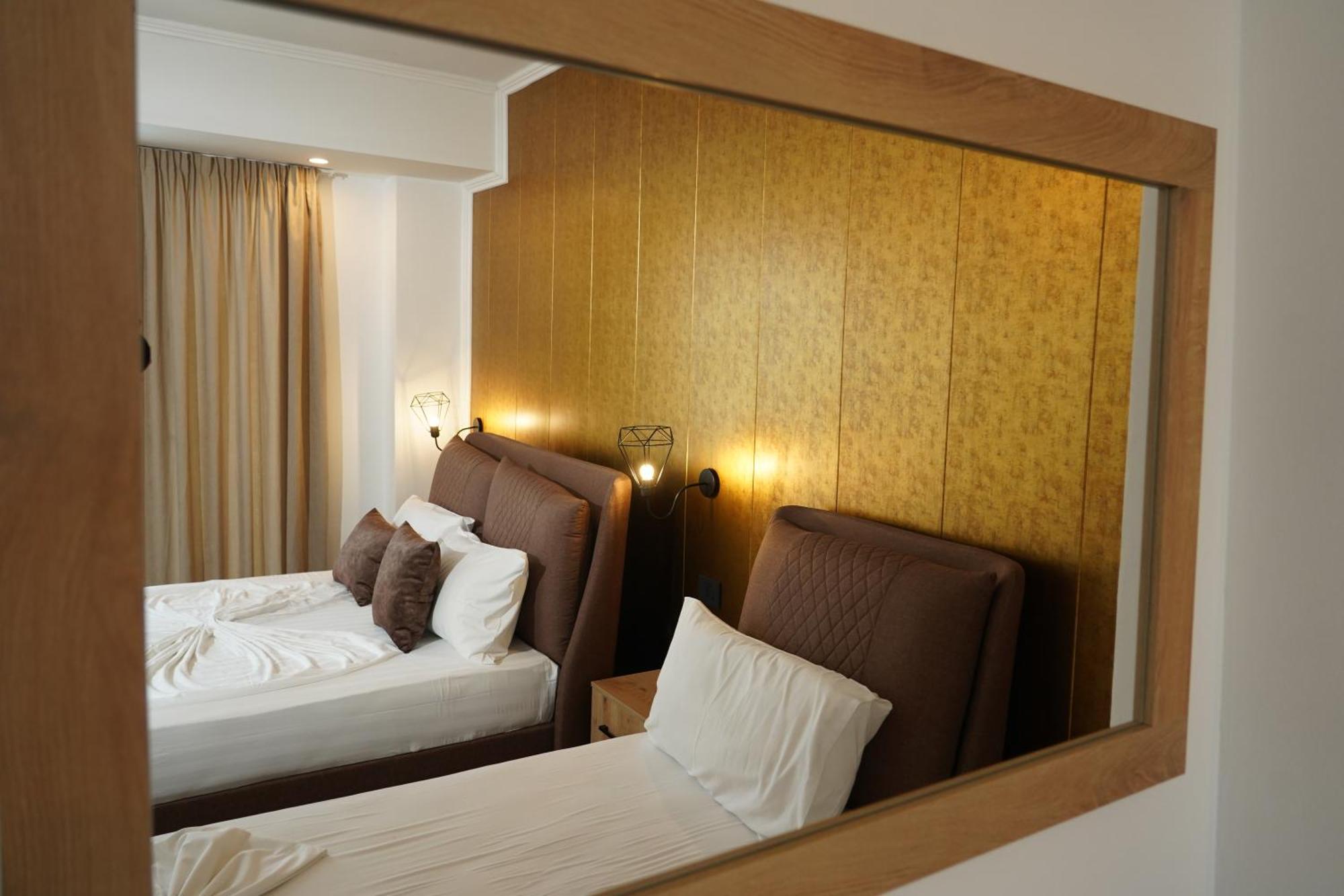 Hotel Monaco & Garden Golem  Ngoại thất bức ảnh