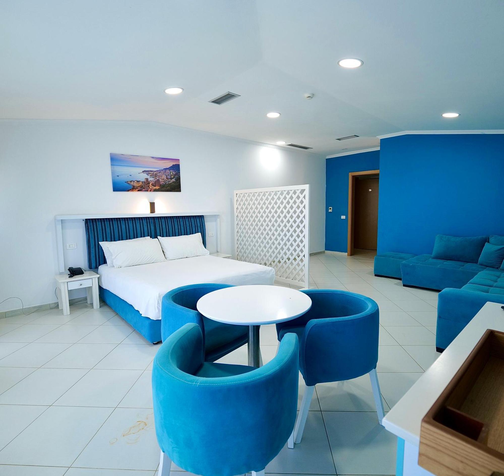 Hotel Monaco & Garden Golem  Ngoại thất bức ảnh