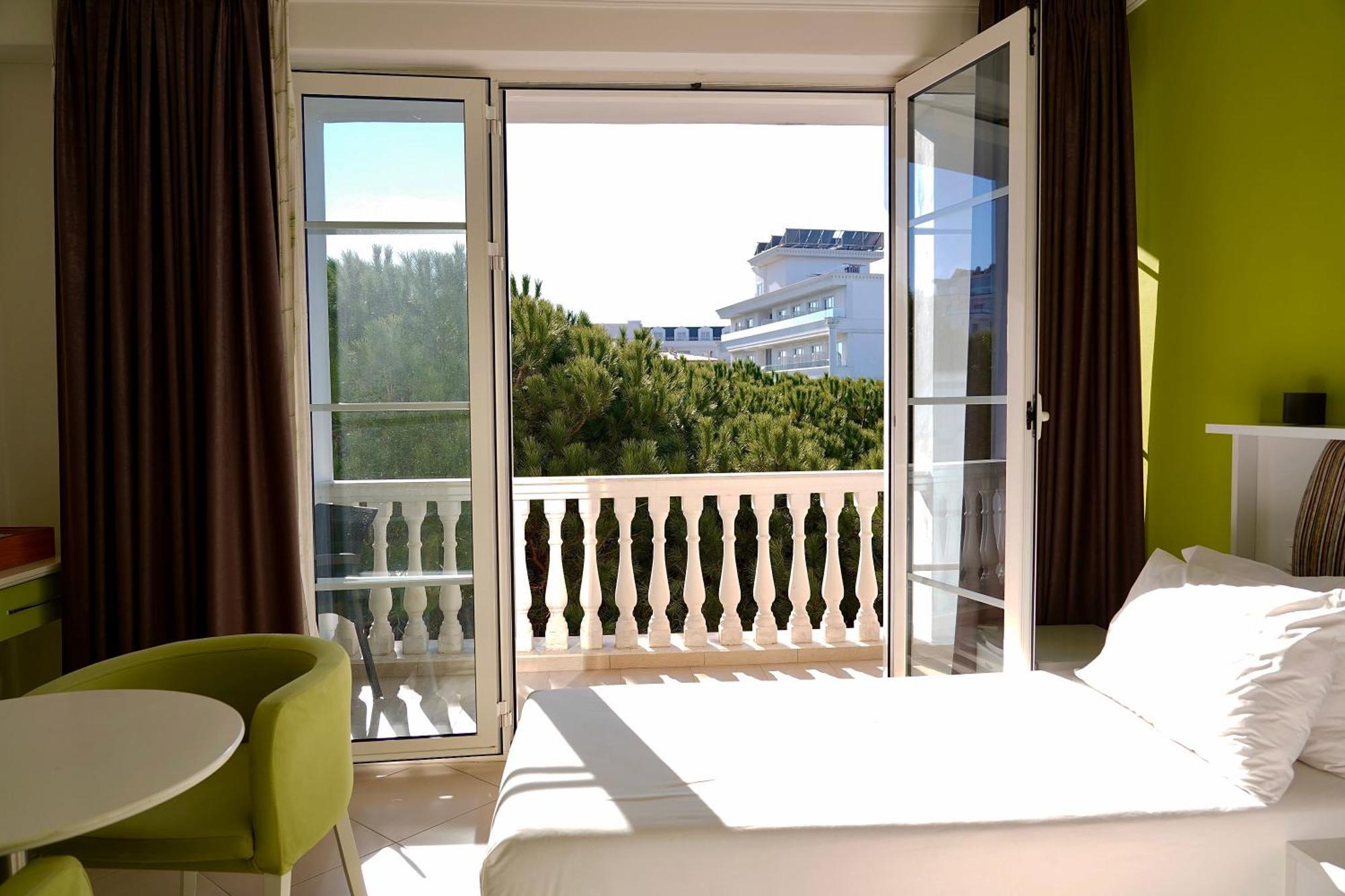 Hotel Monaco & Garden Golem  Ngoại thất bức ảnh