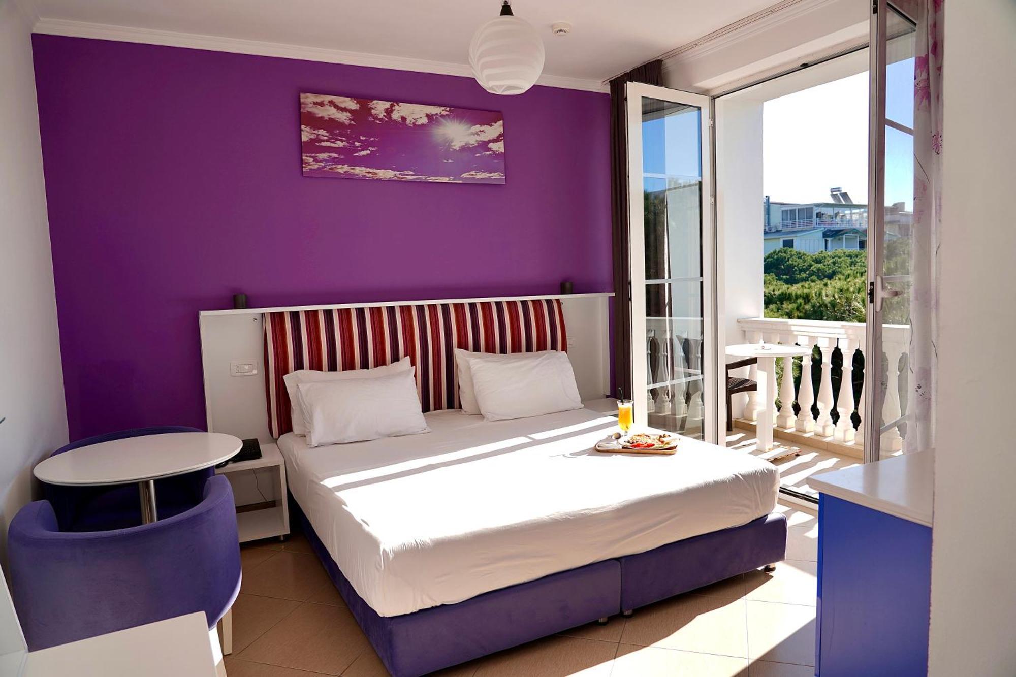 Hotel Monaco & Garden Golem  Ngoại thất bức ảnh